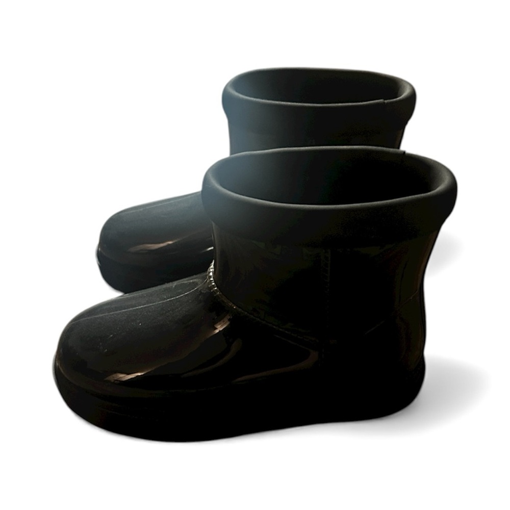 Koolaburra by UGG.